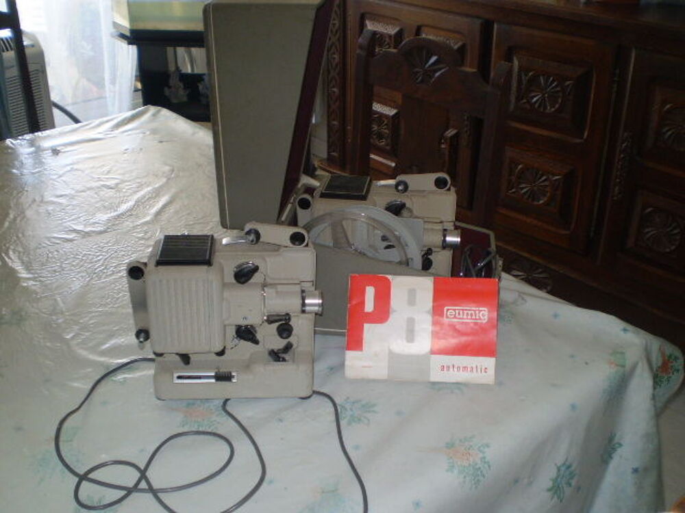 projecteur 8mm eumig
je vend les deux
faire offre Photos/Video/TV
