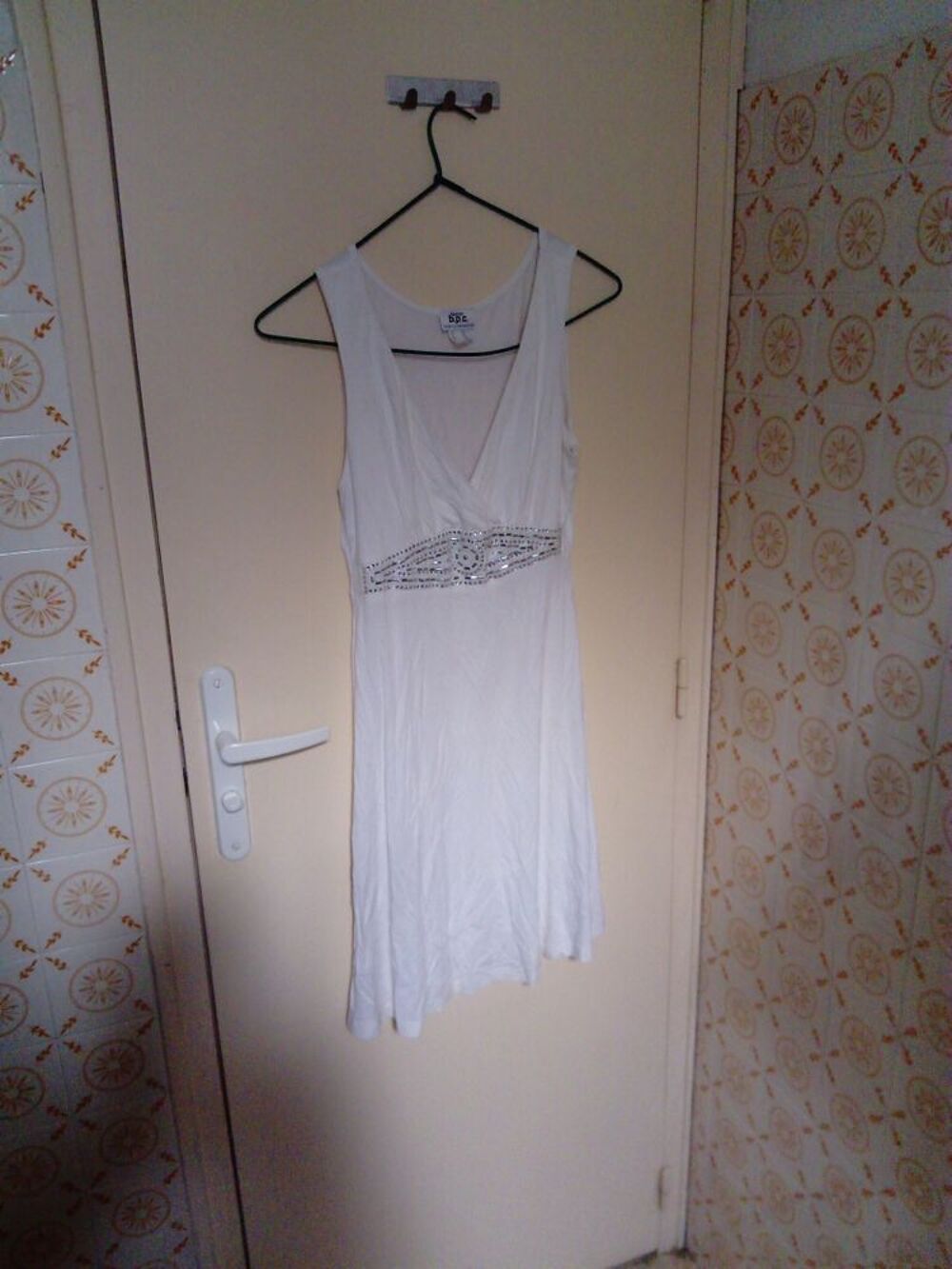 Robe de soir&eacute;e en blanc V�tements