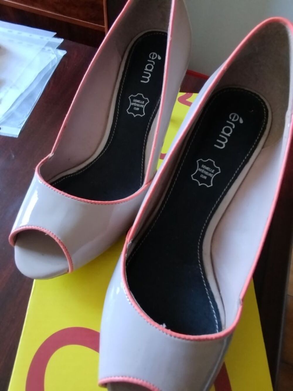 Escarpins bouts ouverts Eram r beige vernis l taille 38 Chaussures