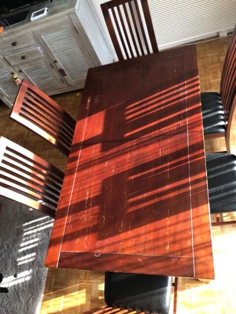 Table et chaises de salle  manger 150 Villeurbanne (69)