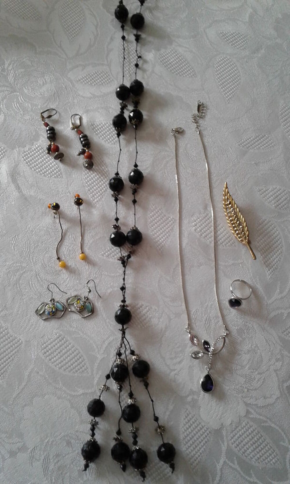 LOT BIJOUX FANTAISIE Bijoux et montres