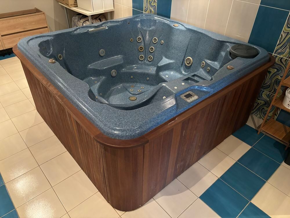 SPA Jacuzzi 5 personnes Meubles