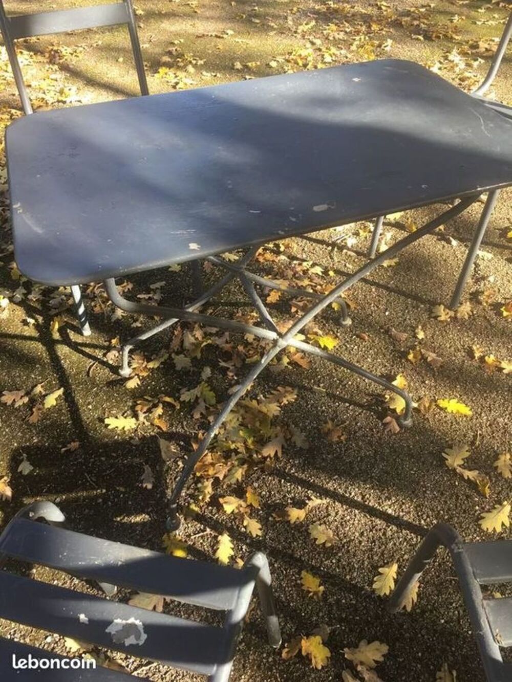 Salon de jardin ancien en fer / table / chaise Meubles