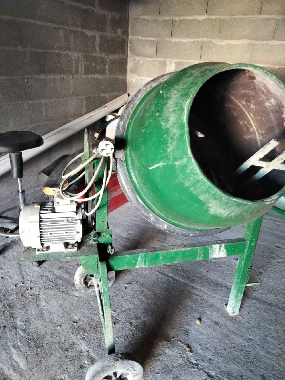 b&eacute;tonni&egrave;re occasion en triphas&eacute; Bricolage