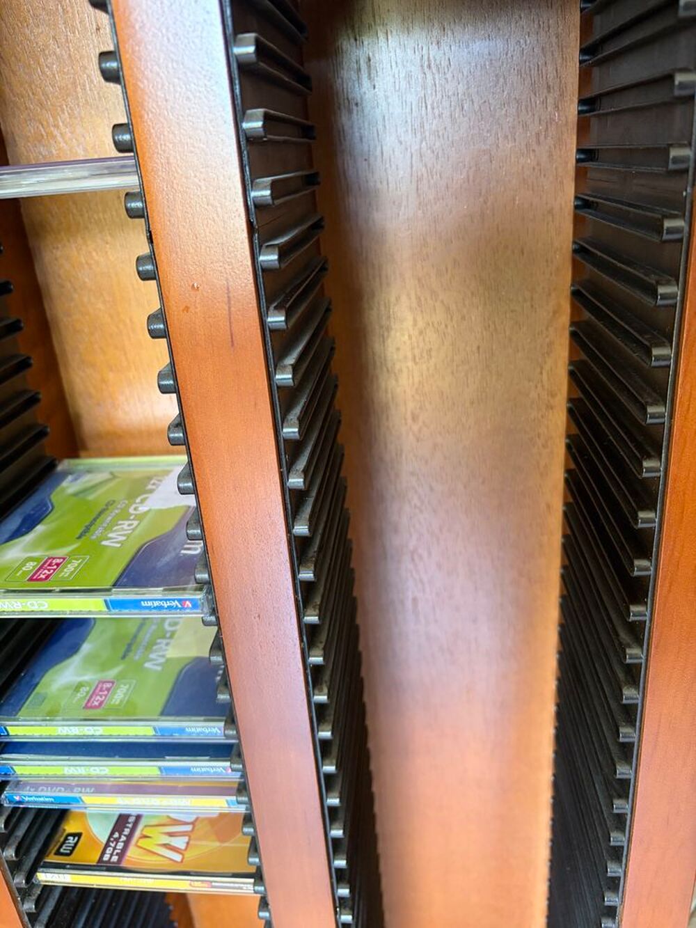 Meuble de rangement pour CD en aulne massif Meubles