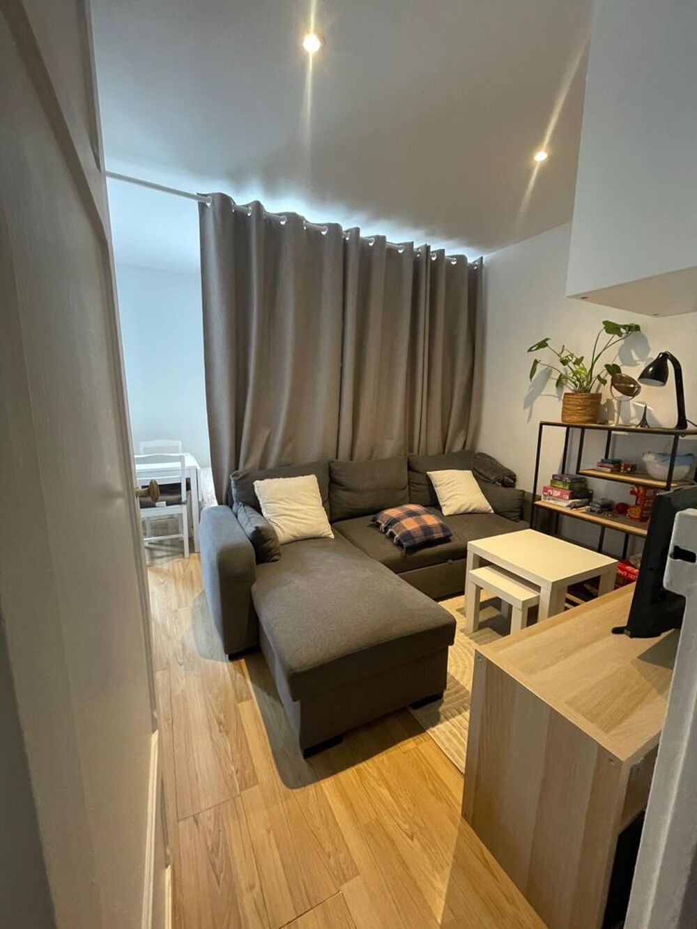   Appartement propre en face du Tram  Île-de-France, Courbevoie (92400)