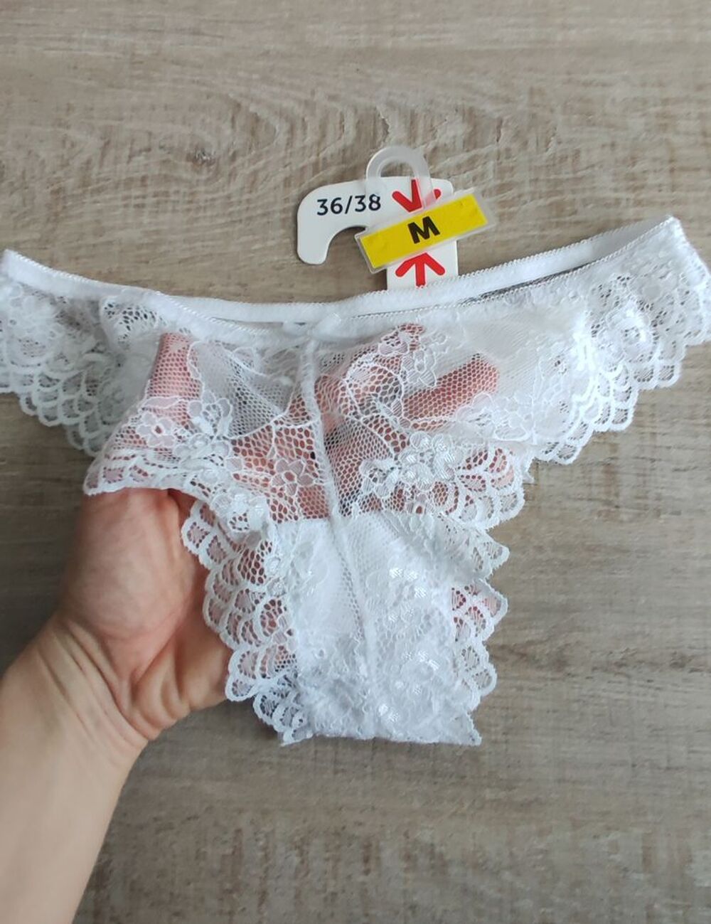 Culotte tanga dentelle blanc Vêtements