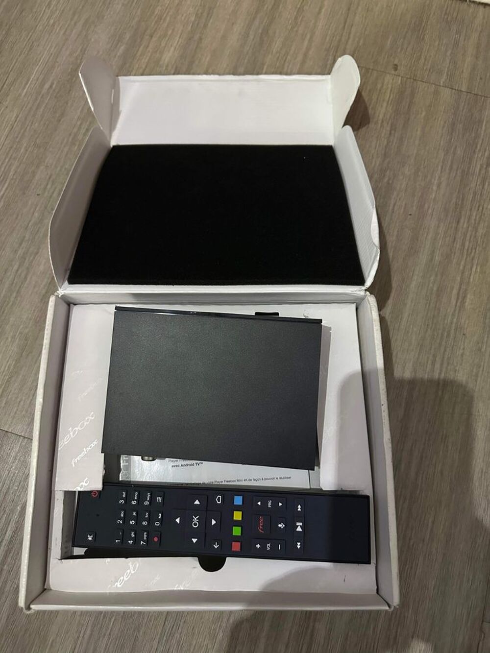 D&eacute;codeur TV Mini freebox 4K NEUF !! DVD et blu-ray