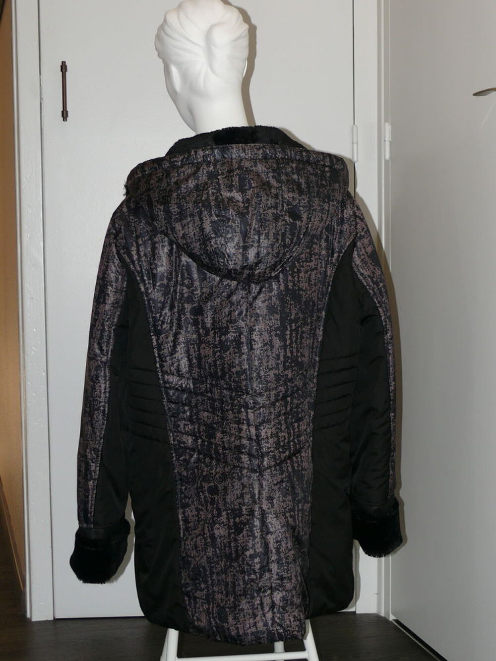 Manteau "Concept K" Vêtements