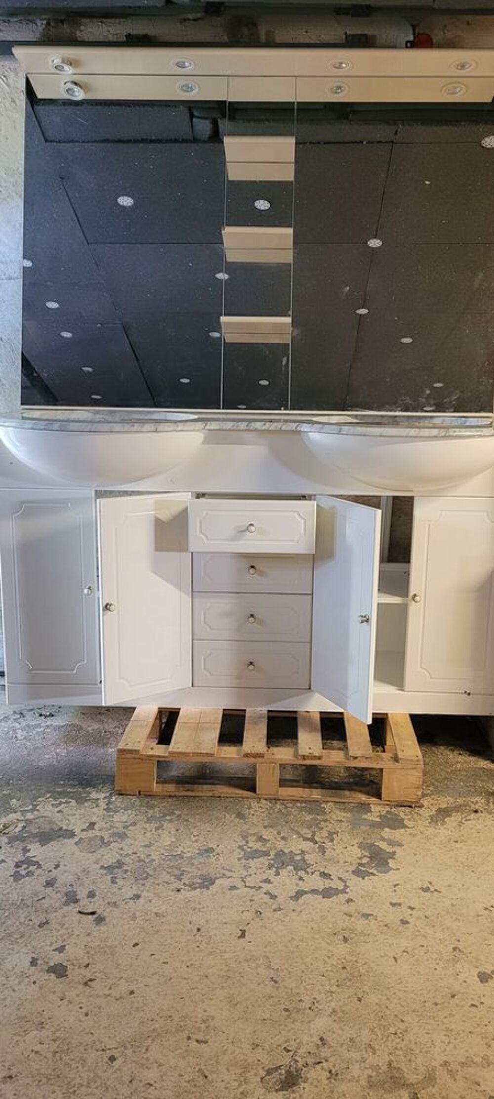 MEUBLE DE SALLE DE BAIN Meubles