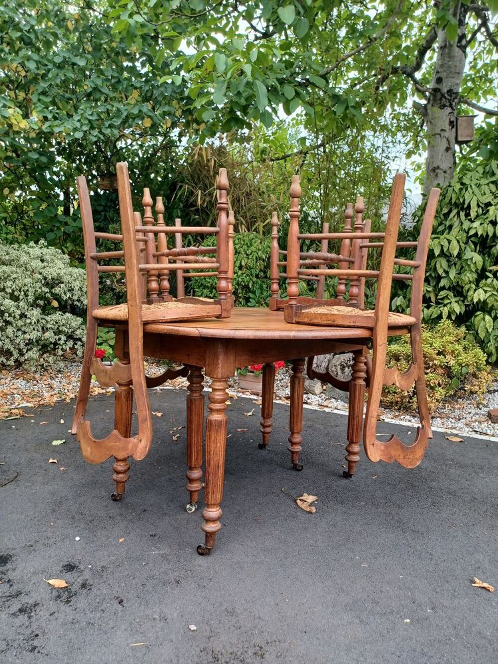 table ronde 6 pieds louis philippe en chene massif Meubles