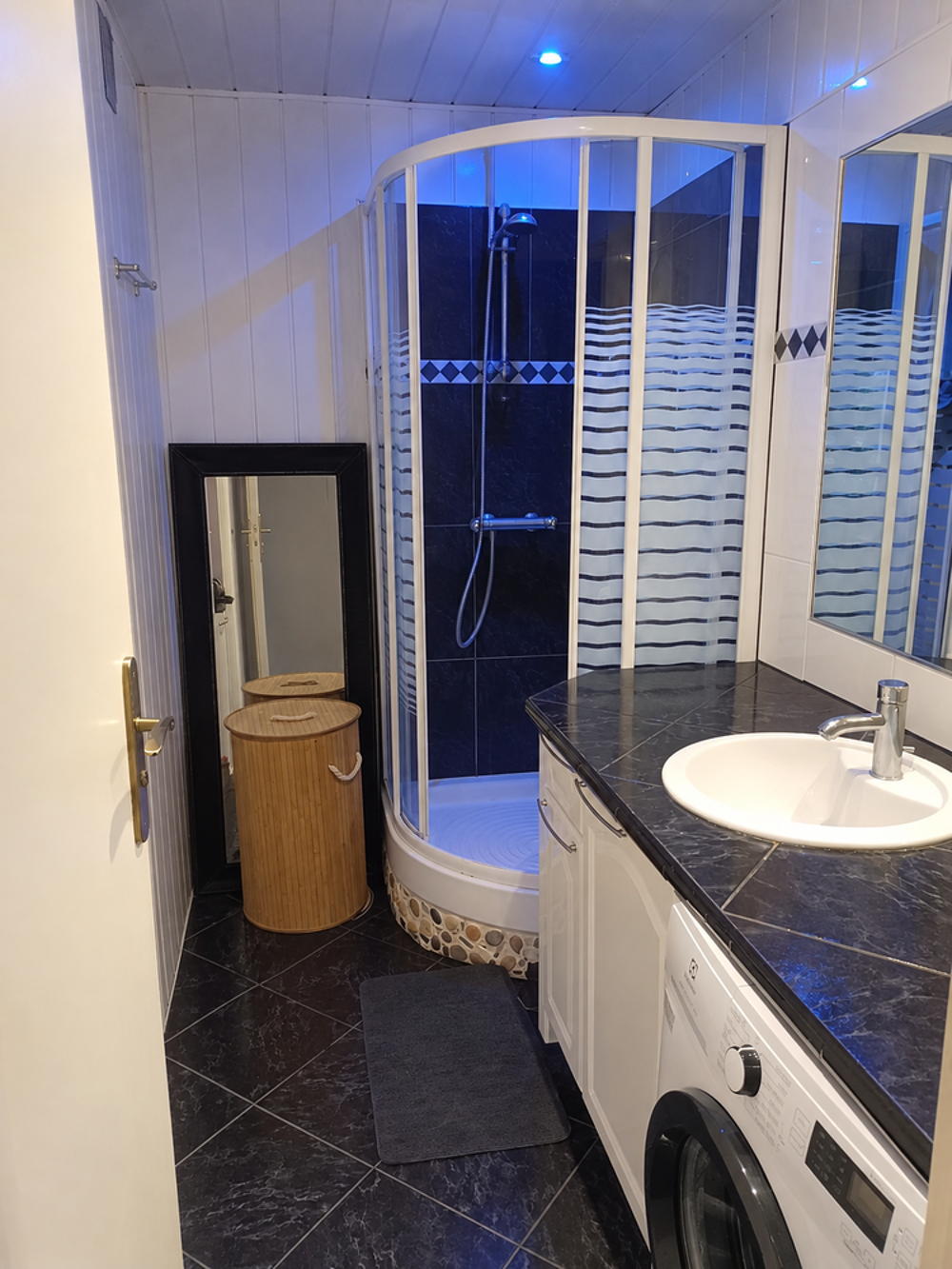 Vente Appartement F4 lumineux 84 m²-place parking - cave - Ascenseur 
42100 Saint-etienne