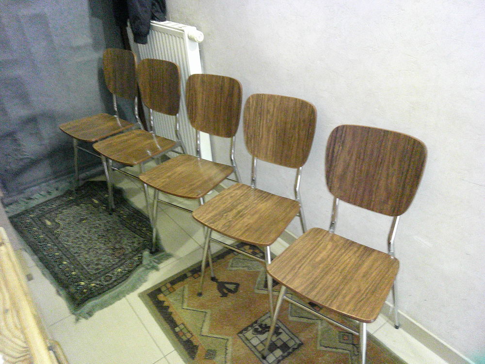 chaises tables et tabourets en formica Meubles