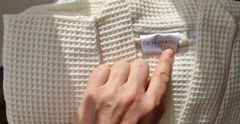 Ensemble Catre Blanc neuf . Lange et peignoir cr�me 40 Oullins (69)