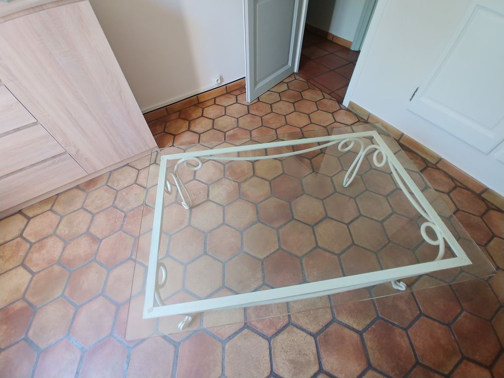 Superbe table basse en fer forg&eacute; et verre biseaut&eacute; Meubles