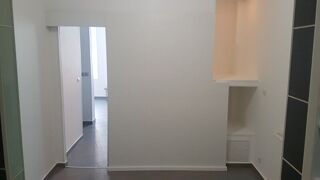  Appartement à louer 3 pièces 32 m²