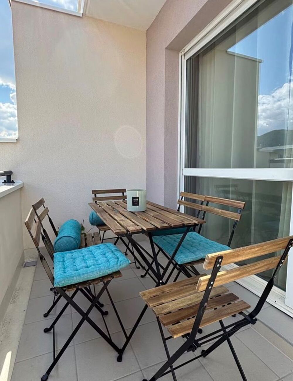 Location Appartement Rooftop, 2 Chambres avec Garage tram pour Gen�ve au pied de l'immeuble Ambilly