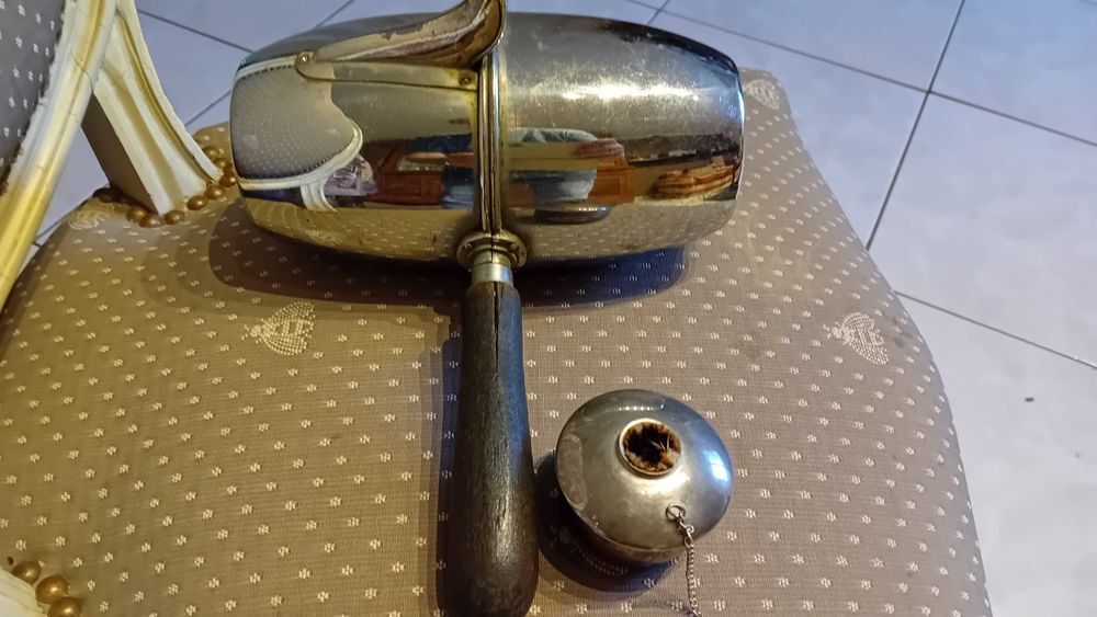 Chocolati&egrave;re suspendue verseuse m&eacute;tal argent&eacute; ancre de marine LC Electroménager