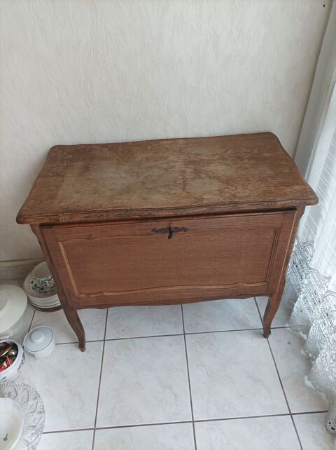 Malle bar  en chne 30 Clamart (92)