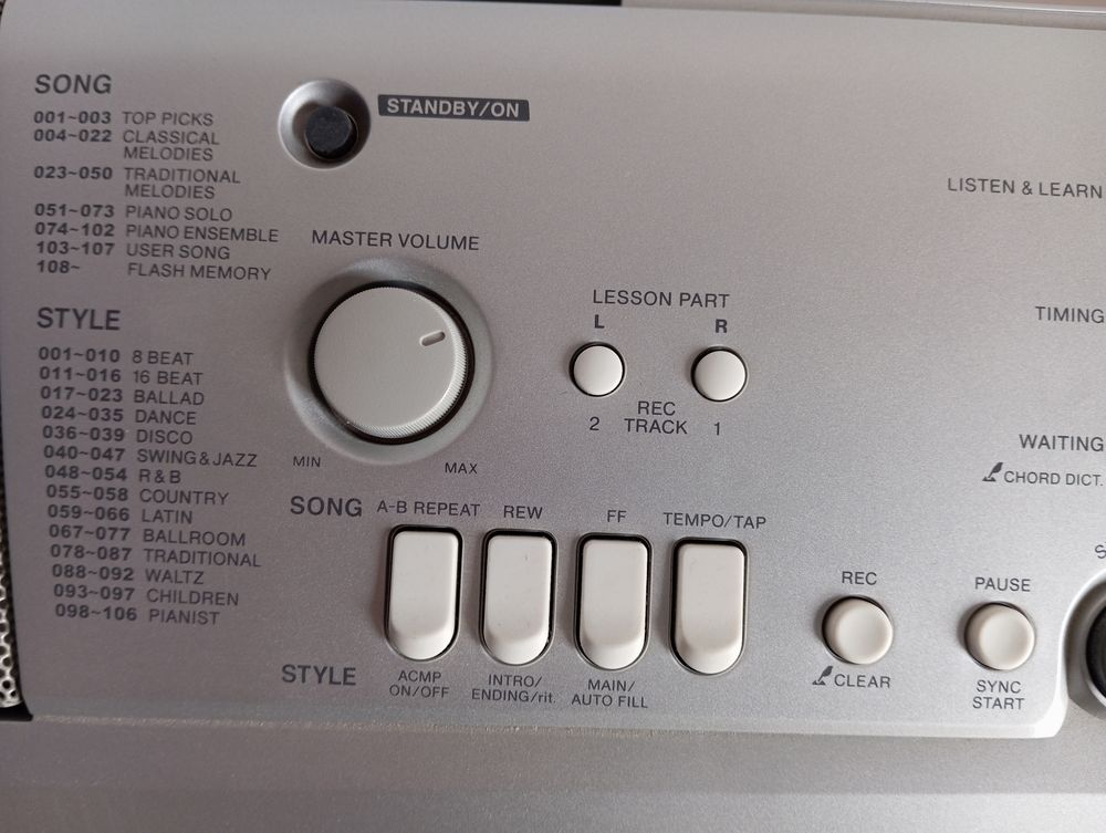 CLAVIER YAMAHA PSR-E303 Instruments de musique