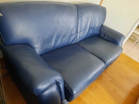 2 canap�s  cuir 700 S�reilhac (87)