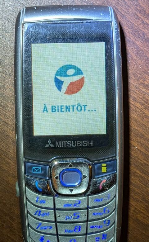 Tlphone mobile Mitsubishi (rseau Bouygues) 2G 10 Villeurbanne (69)