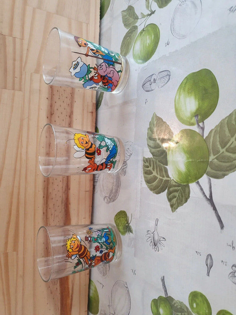 lot de 3 verres vintage 
made in france 
Maya l'abeille 
Décoration