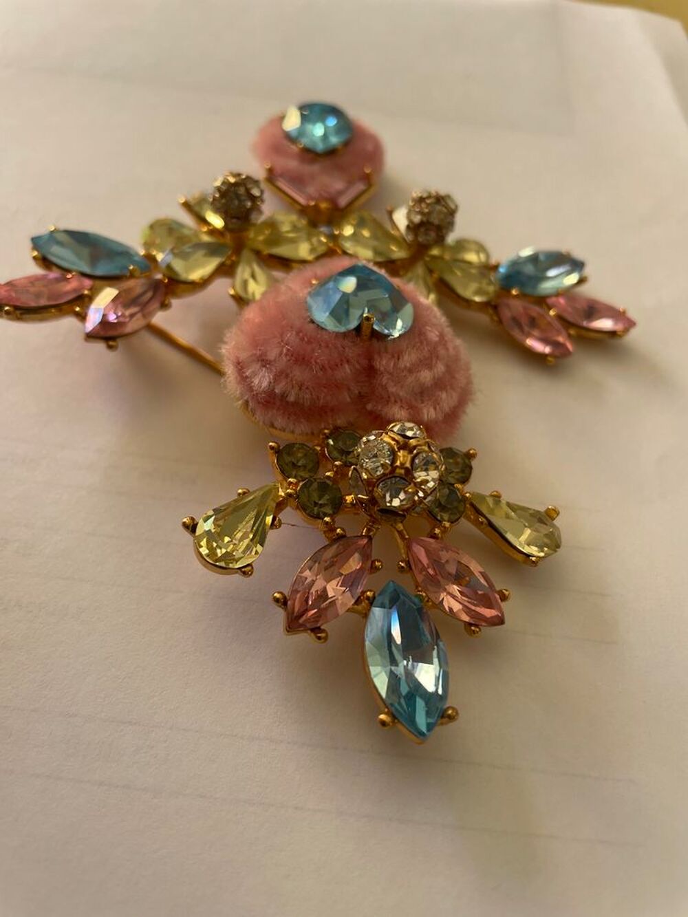 Broche Demi-Croix GM Strass Multicolore, Coeur strass poire Bijoux et montres