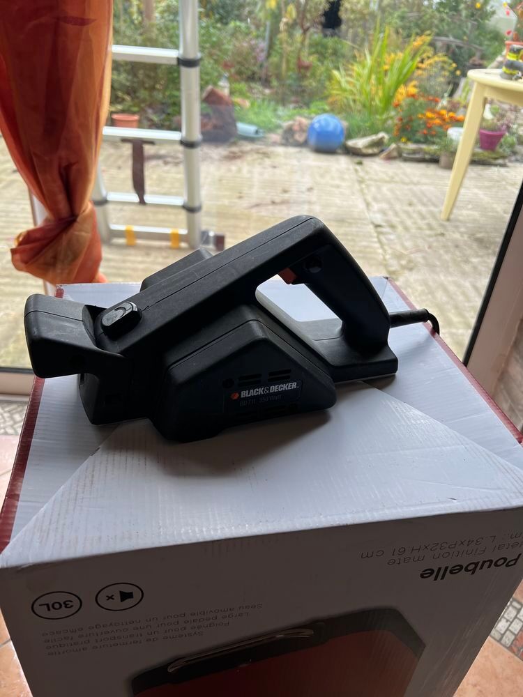 Rabot électrique Black+Decker - Occasion En Très Bon état