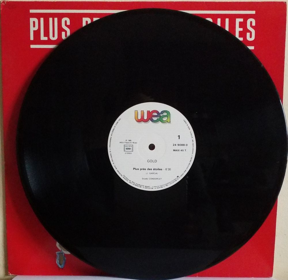 Plus Pr&egrave;s Des Etoiles GOLD CD et vinyles