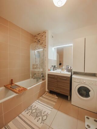  Appartement � louer 4 pi�ces 75 m� Bordeaux