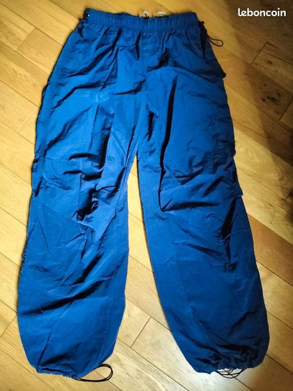 Pantalon Parachute Bershka taille L Vêtements