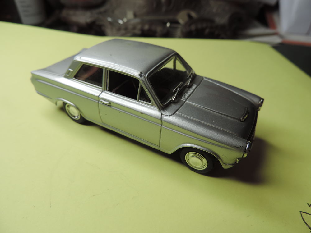 SOLIDO - FORD CORTINA MK 1 - 1963 - Echelle : 1/43 &egrave;me. 