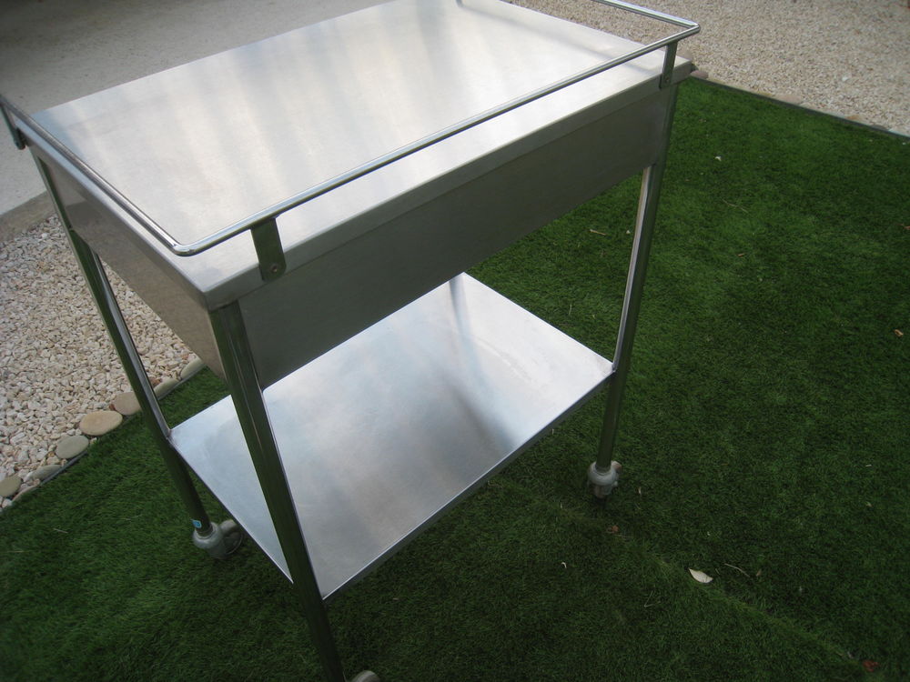 table en inox 4 roues pivotantes Meubles