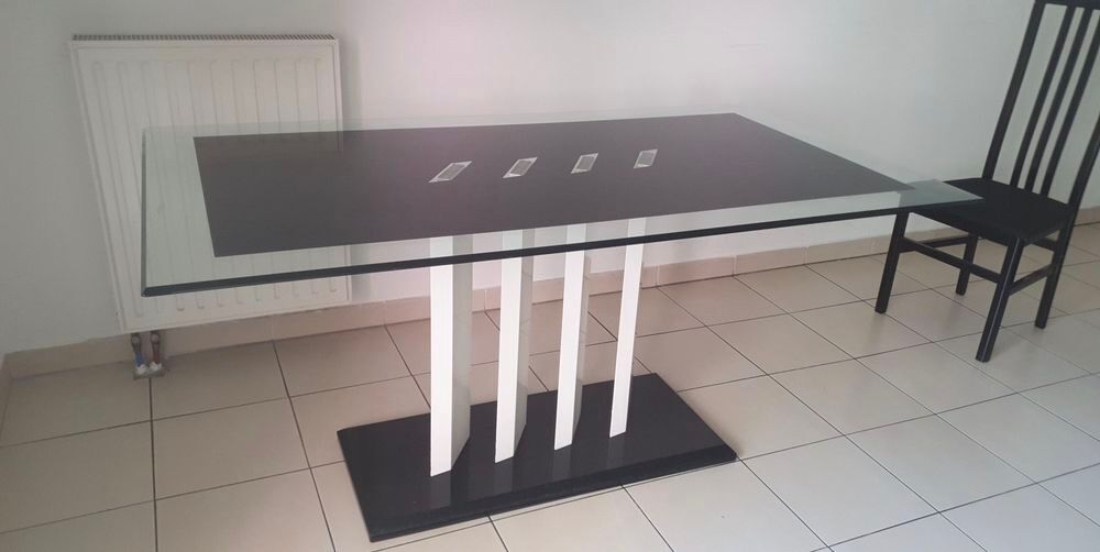 Table en verre + 6 chaises Meubles