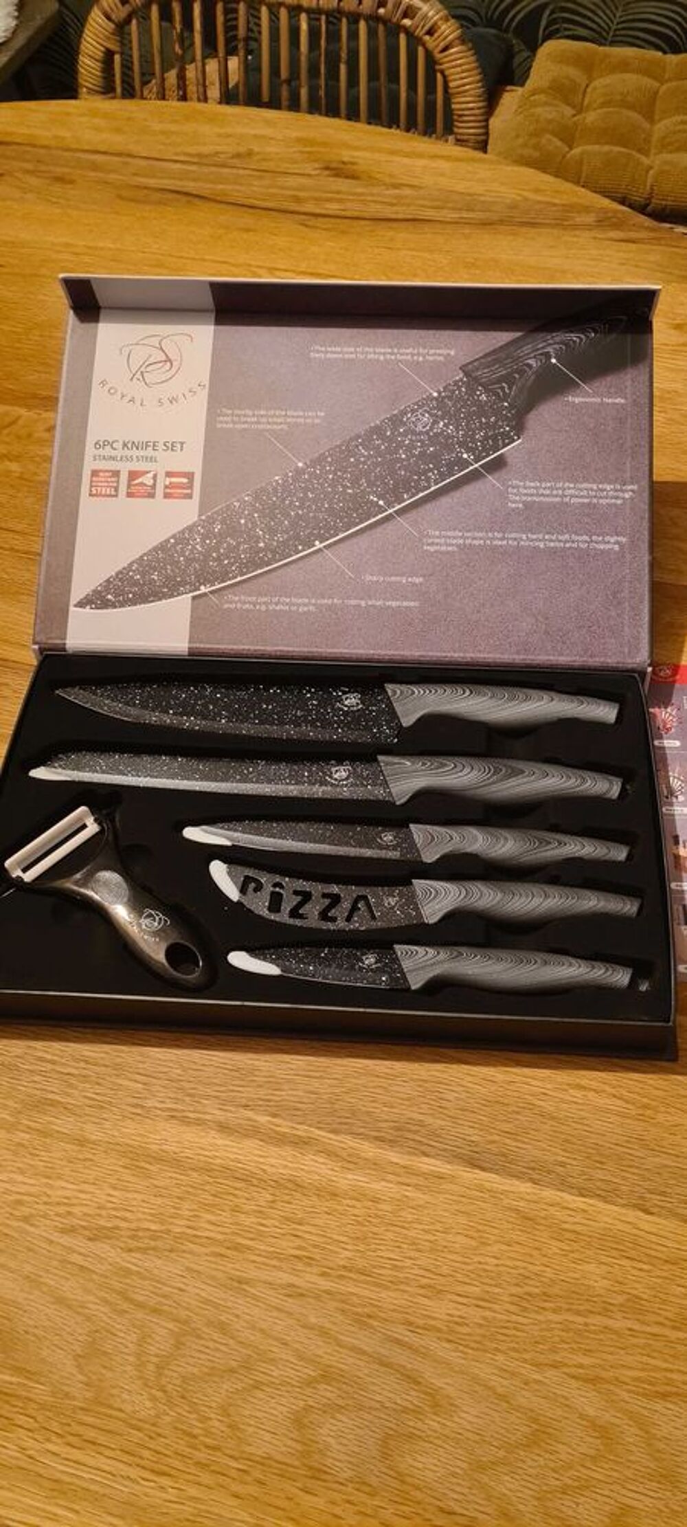 lot de 6 couteaux dont 1 &eacute;plucheur Electroménager