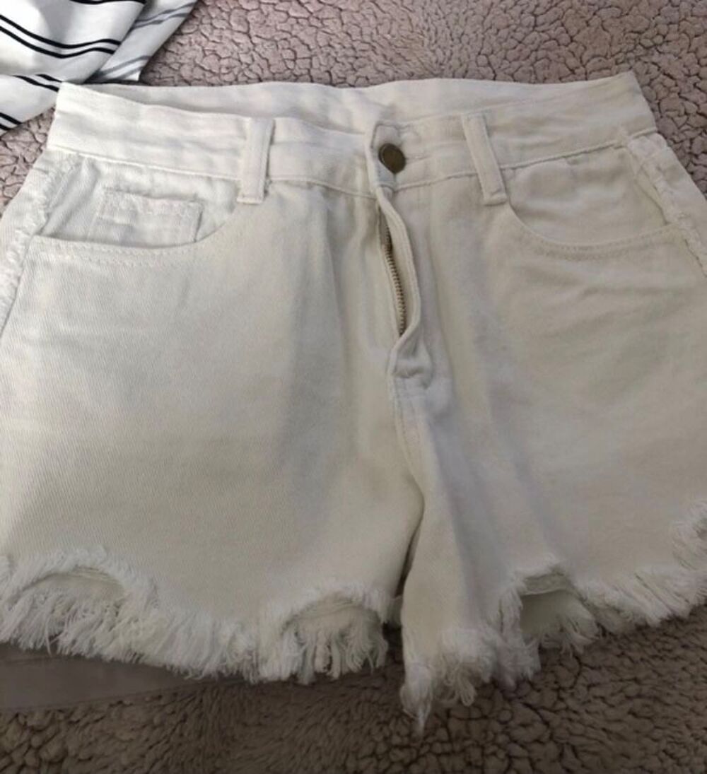 SHORT BLANC AV TAILLE S Vêtements
