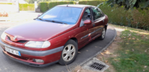 Laguna 1.9 DTI RTE 1998 occasion 64680 Buziet