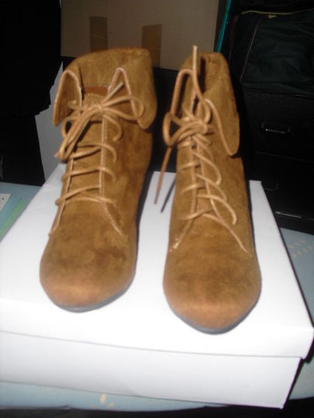 BOOTS fins comprens&eacute;es CAMEL NEUVE TAILLE 36 Chaussures