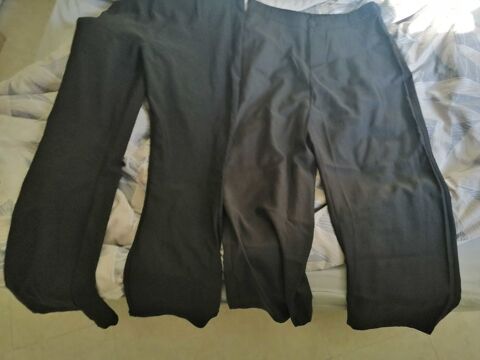 deux pantalons femme costume taille 44 et taille XL Oyonnax (01)