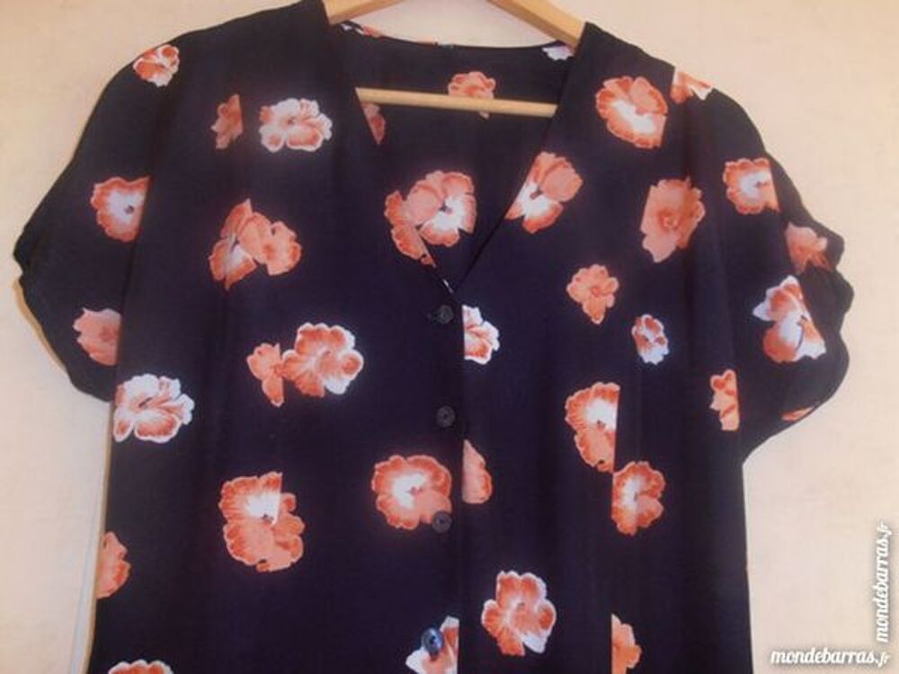 Robe marine fleurie (59) Vêtements