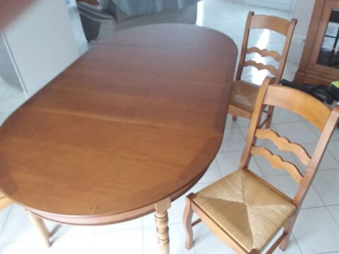 Table plus chaises 200 Villebarou (41)