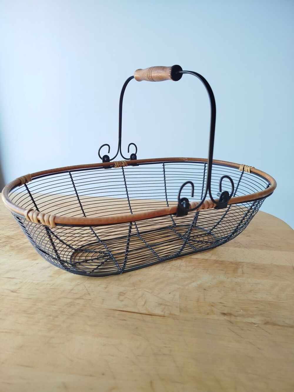 Panier a fruit mental noir et rotin Cuisine