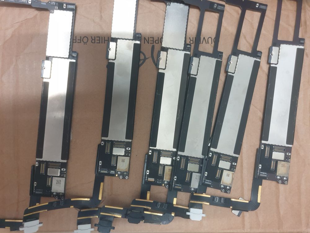 Lot de tablettes Apple pour pi&egrave;ces 1 Téléphones et tablettes