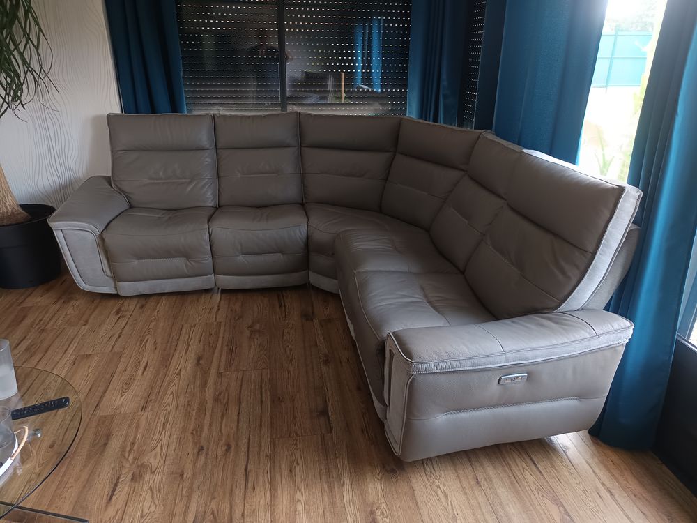 canap&eacute; d angle &eacute;lectrique en cuir couleur gris Meubles
