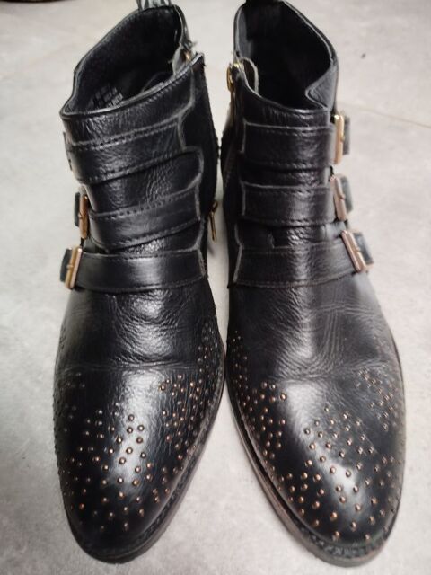 P�p� Jeans en cuir 
18 Tourcoing (59)