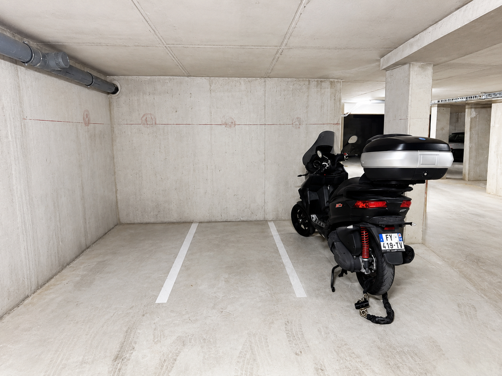 Location Parking/Garage ?? ? 5 PLACES MOTO EN SOUS-SOL SÉCURISÉ ? MARSEILLE Marseille 10
