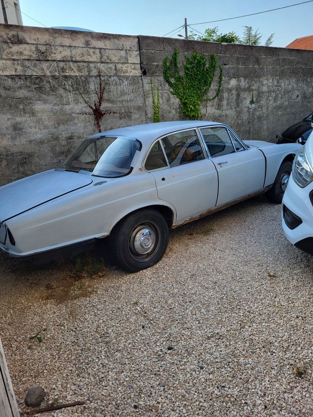 XJ 6 XJ6 4.0 A 1970 occasion 30100 Al&egrave;s