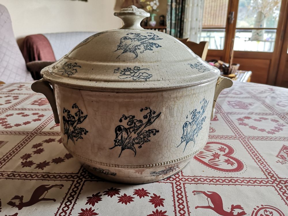 Soupi&egrave;re ancienne Décoration