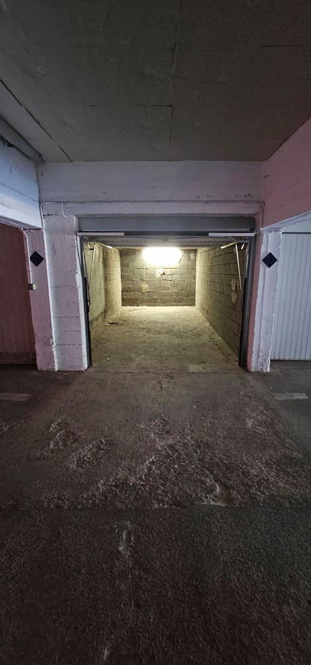 Vente Parking/Garage Beau garage fermé dans résidence Val Marina côté Corniche à proximité immédiate des plages Sète